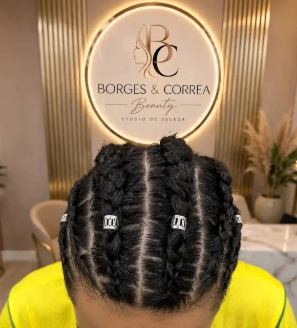 Nagô grossa com anéis, trabalho feito no Studio Borges & Correa Beauty